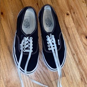 Vans unisex black lace low tops with white sole